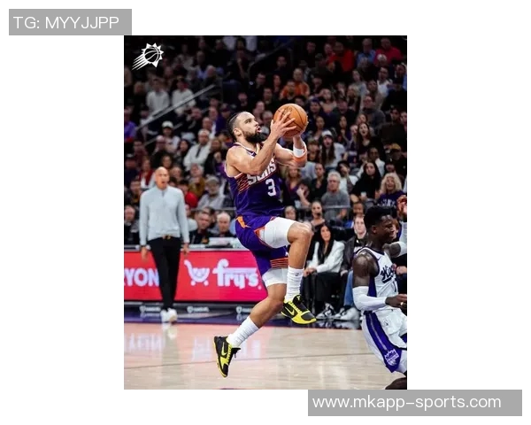 布克三节狂砍33分5助攻表现出色罚球命中率高达86