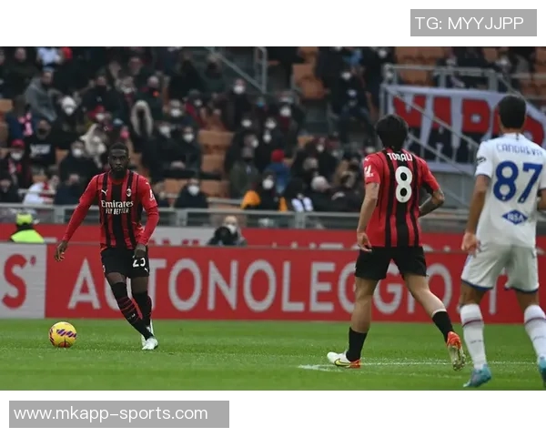 最后时刻逆转胜利恩昆库助攻莱奥轻松破门精彩瞬间